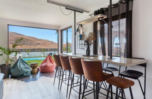 Geafond Villa | La Casa del Volcano Corralejo Pool