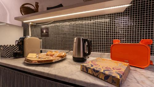 La Spezia Bed & Breakfast | La Casa delle Pietre Parlanti - Casa in pietra ai piedi del parco delle 5 Terre