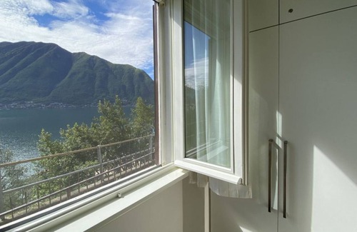 Colonno Apartment | La Casa Di Natale on the Greenway