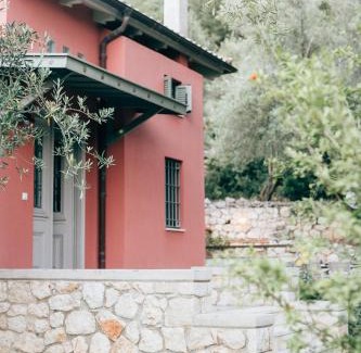 Agios Nikitas Villa | La Casa Rossa