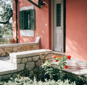 Agios Nikitas Villa | La Casa Rossa