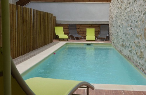 Vallon-Pont-d'Arc Cottage | La cascade, gîte 100 m2, village center, in renovated house with 4 gîtes
