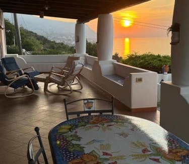 Malfa Villa | La Casuzza Dei Re
