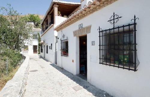Sacromonte House | La Constanza Casa Cueva by ASH