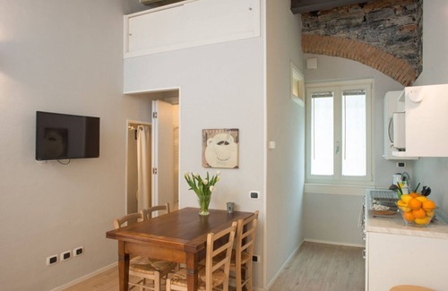 Cernobbio Apartment | La Corte di Zizi-apartment 'Riva': when grandparents travel with you