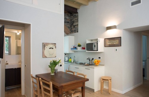 Cernobbio Apartment | La Corte di Zizi-apartment 'Riva': when grandparents travel with you