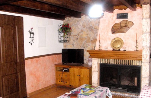 Villaverde de Guadalimar Cottage | La Encina Mountain Cottage