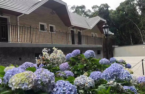 Campos do Jordao RV Rental | La Floresta Suit 6