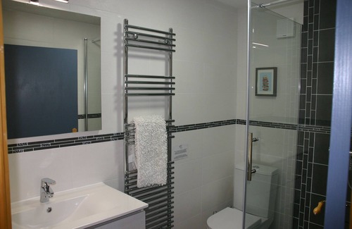 Payzac Bed & Breakfast | La Glycine at Mas de la Giralde. Continental breakfast included. Pool and views