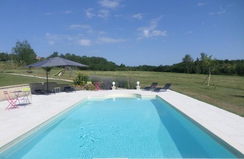 Lalbenque House | La Grange de Bouyssonnade