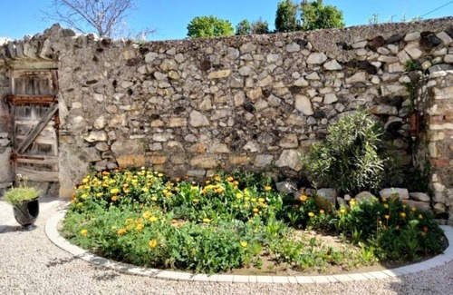 Chomerac Bed & Breakfast | La Grange de Sabatas, Room La Toinette