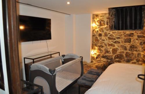 Sete Apartment | La Grotte Coeur de ville Original Souplex