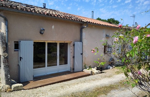 Saint-Meard-de-Gurcon House | La longère aux agrumes: swimming-pool gite garden-forest