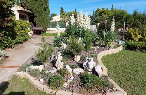 Marseillan House | La Maison de Georges , Jolie Maison Climatisée Avec Terrain vue Etang de Thau