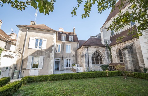 Chablis House | La Maison des 7 Lieux