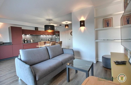 Pleumeur-Bodou House | La Maison du Golf - Pleumeur Bodou