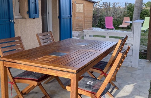 Le Barcares House | "La Maison du Lac "Fisherman's farmhouse, sleeps 4, classified 2, swimming wifi