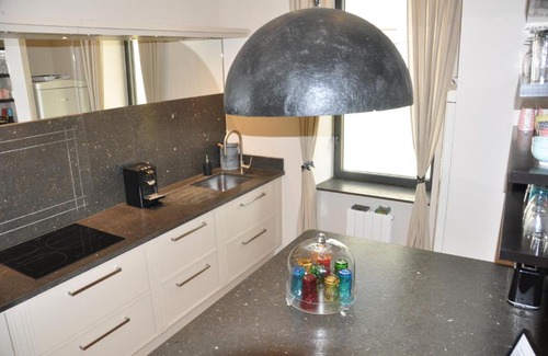 Convention House | La Maison Jacquard