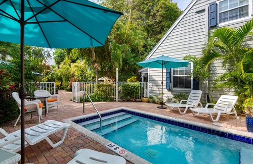 Old Town Condo | ~LA MAISONNETTE~ Gated condominium 1 block from the allure of Duval Street.
