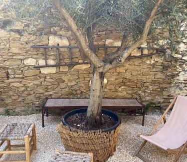 Vallabrix House | La malle bleue