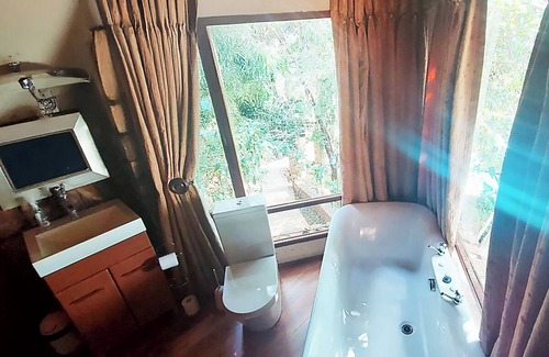 Hartbeespoort House | La Montagne Guest Lodge