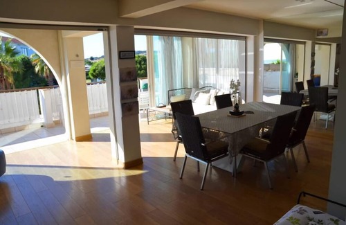 Les Sablettes Apartment | "La Murène" Seafront apartment