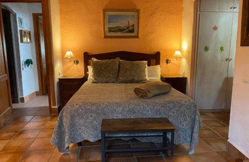 Albinyana House | La Olivera APARTHotel Rural Suites bañera hidro o Jacuzzi privados