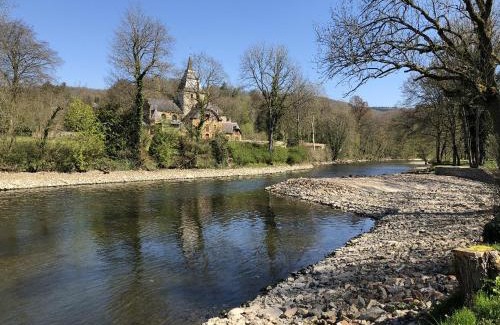 Montherme House | La Phyllade