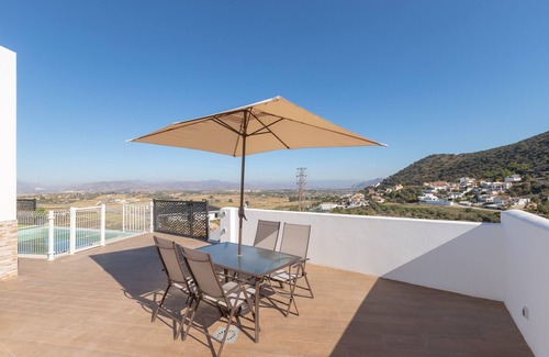 Coin Villa | LA PIEDRA DE COIN - Villa with private swimming pool and free WIFI