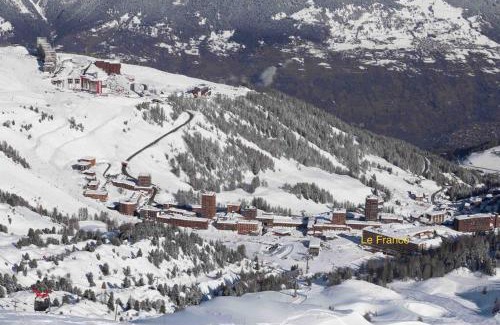 Plagne Centre Apartment | La Plagne Centre Appartement front neige