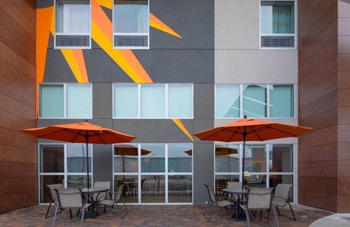 Perry Hotel | La Quinta by Wyndham Perry