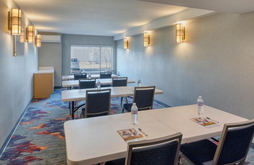 Perry Hotel | La Quinta by Wyndham Perry