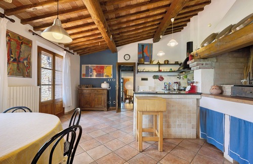 San Gimignano House | 'La Ripa - Master Apartment' with Shared Pool & Wi-Fi