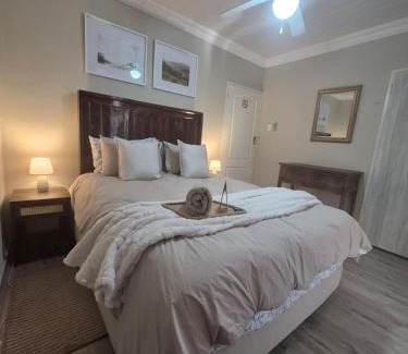 Rustenburg House | La'Ruach Guesthouse