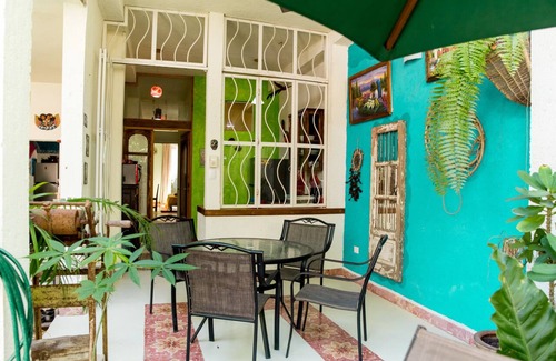Barrio de Santiago Apartment | La Selva by Majikal B&B