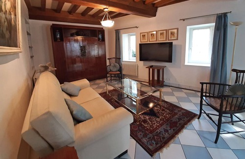 Chaintre House | La Tour du Château de Chaintré, 4**** Charm, Comfort, Equestrian center, Tennis court