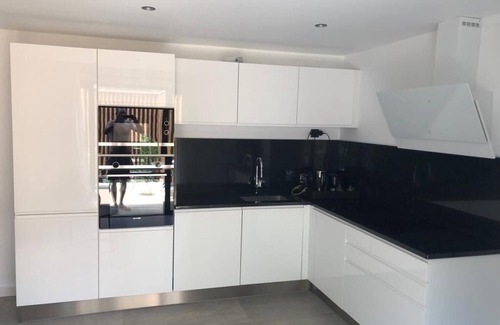 Bonifacio Apartment | La Verda