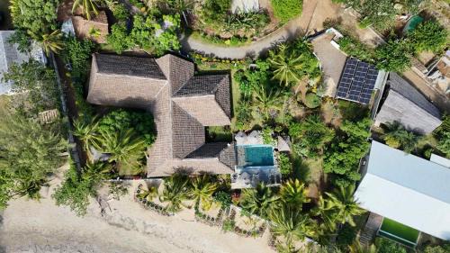 Ambaro Villa | La Vie Est Belle