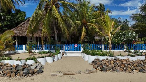 Ambaro Villa | La Vie Est Belle