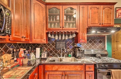 Tobin Hill Villa | La Villa By The Rivewalk Gardens & Pavilions