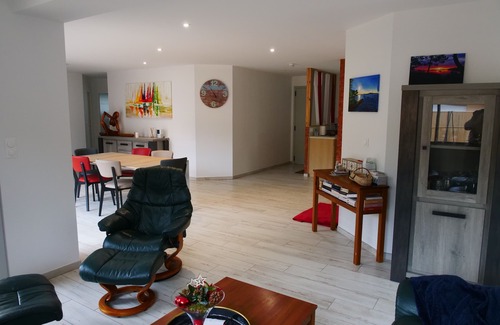 Lacanau Villa | La Villa de Longarisse Lacanau located 50m from Lacanau lake and its beaches!