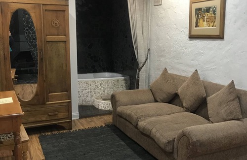 Lanseria House | La Vue Guest Lodge and Function Venue