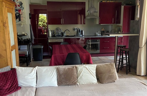 Talloires-Montmin Apartment | LAC ANNECY TALLOIRES T3 classified 3* on private garden of 300 M2 at 1600 m from the Lake