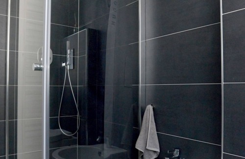 Carate Urio House | LaCasetta Como Lakeview Terrace renovated apt.