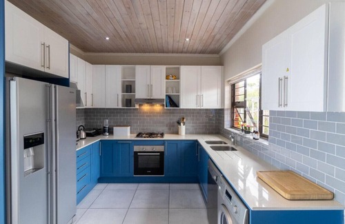Kleinmond House | Lady Serenity | Unwind in the hot tub |Ocean and mountain views