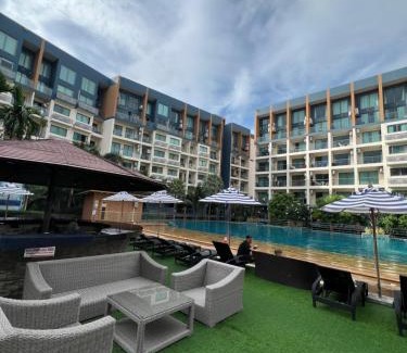 Na Kluea Hotel | Laguna beach resort 2 by Lita