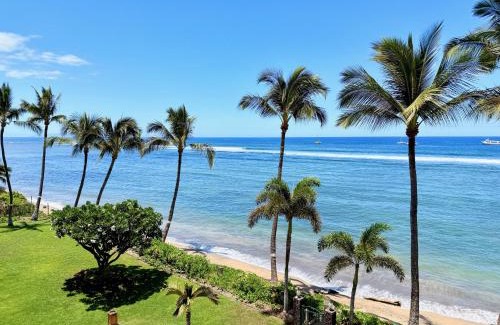 Historic Lahaina Front Street Apartment | Lahaina Shores Oceanfront Studio
