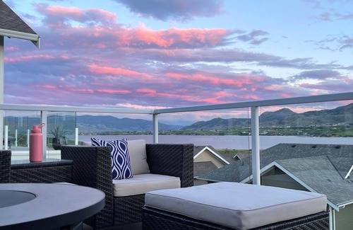 Okanagan-Similkameen House | Lake and Mountain Views | Golf cart | Boat slip