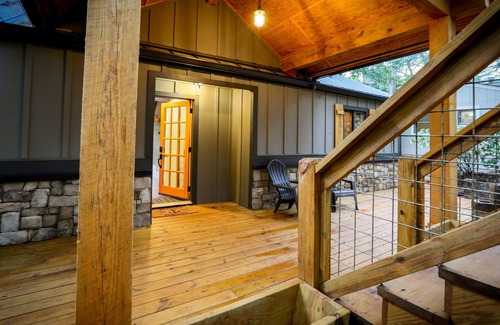 Waleska House | Lake Arrowhead Luxury Lakefront Cottage - Massive Dock- Best View on the Lake
