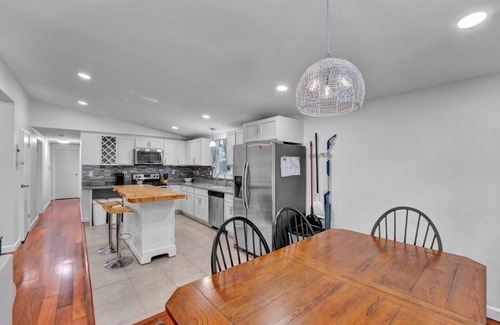 Locust Lake Village Cabin | Lake Chalet near the Beech